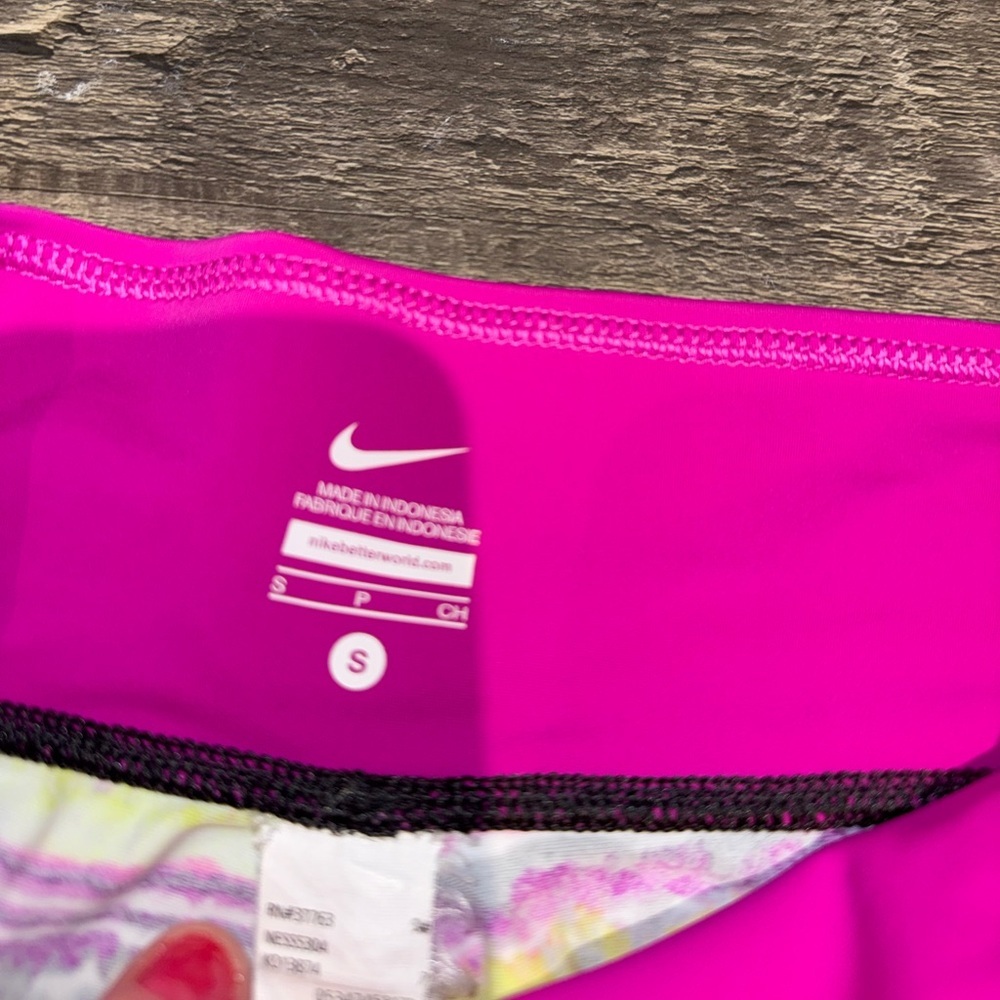 Bundle of Capris Small Nike and Lululemon - Picture 4 of 6